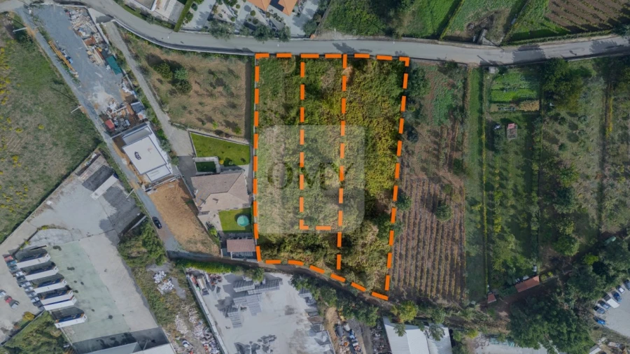 Terreno para Venda em Constantim e Vale de Nogueiras