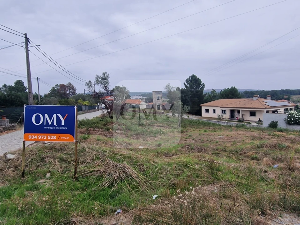 Terreno para Venda em Folhadela Foto 1