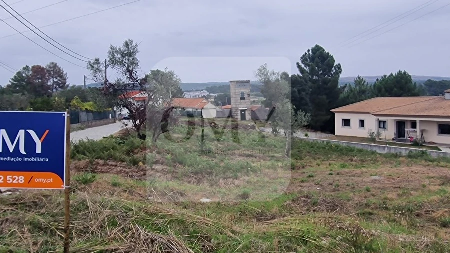 Terreno para Venda em Folhadela