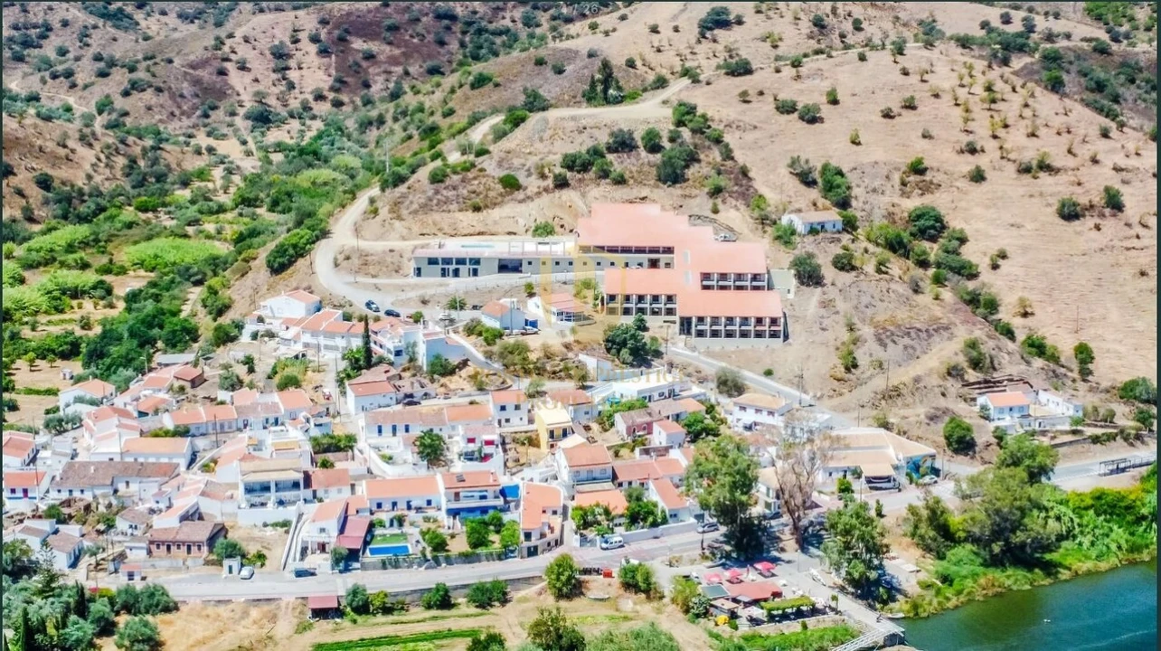 Negócio para Venda em Alcoutim e Pereiro Foto 1