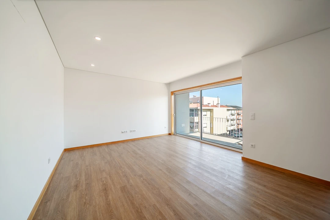 Apartamento T1 para Venda em Oliveira do Douro Foto 6