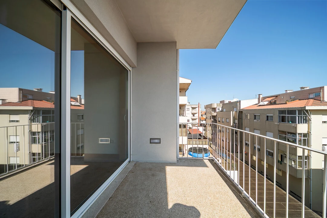 Apartamento T1 para Venda em Oliveira do Douro Foto 9