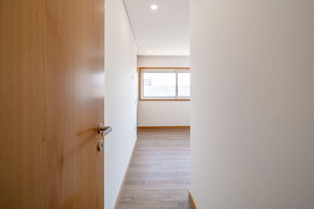 Apartamento T1 para Venda em Oliveira do Douro Foto 16