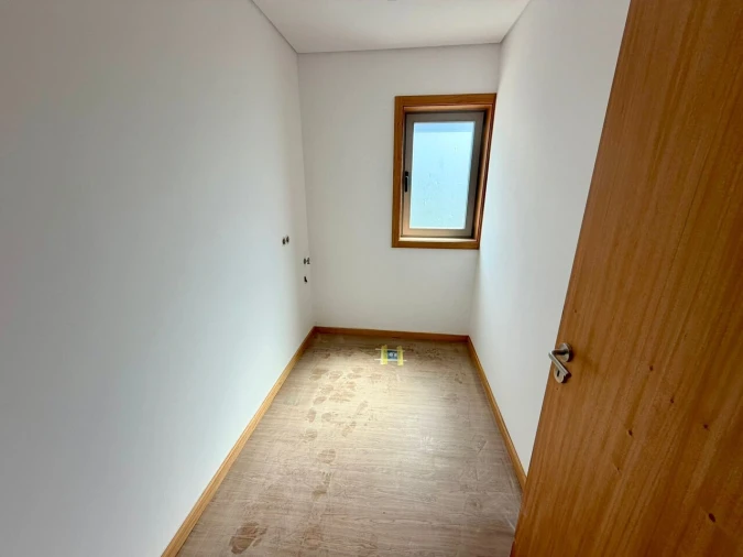Apartamento T2 para Venda em Nogueira da Regedoura Foto 9