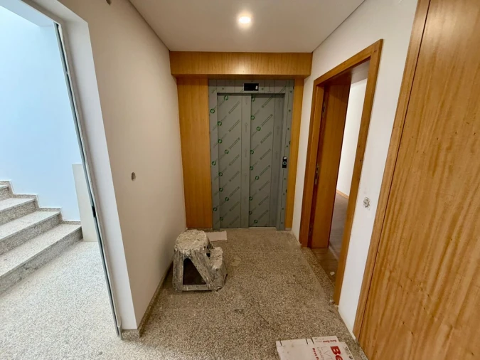 Apartamento T2 para Venda em Nogueira da Regedoura Foto 23