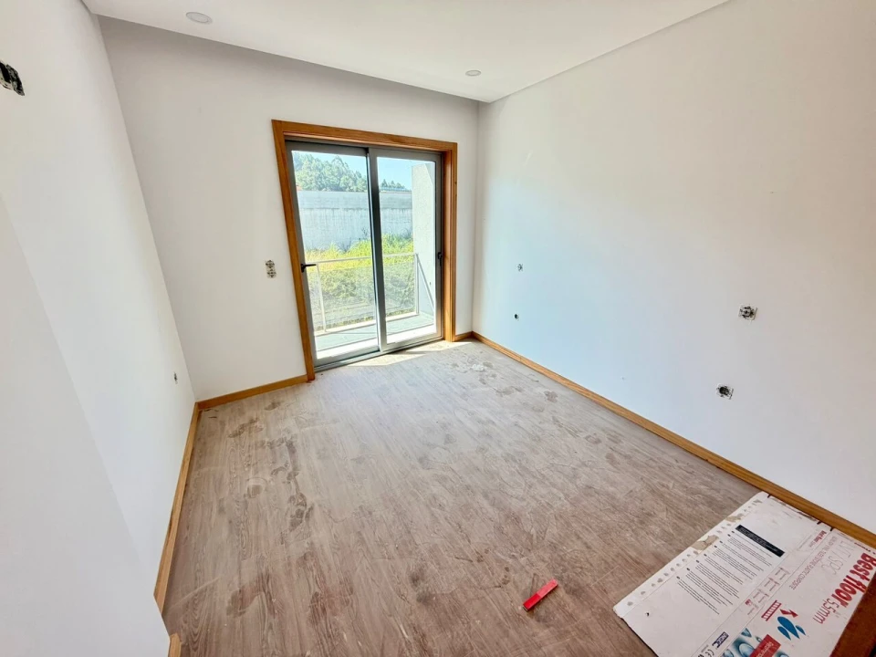 Apartamento T3 para Venda em Nogueira da Regedoura Foto 11