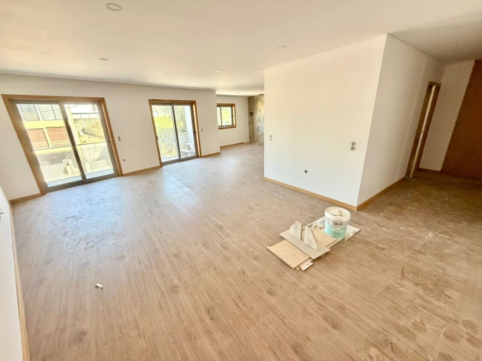 Apartamento T3 para Venda em Nogueira da Regedoura Foto 2