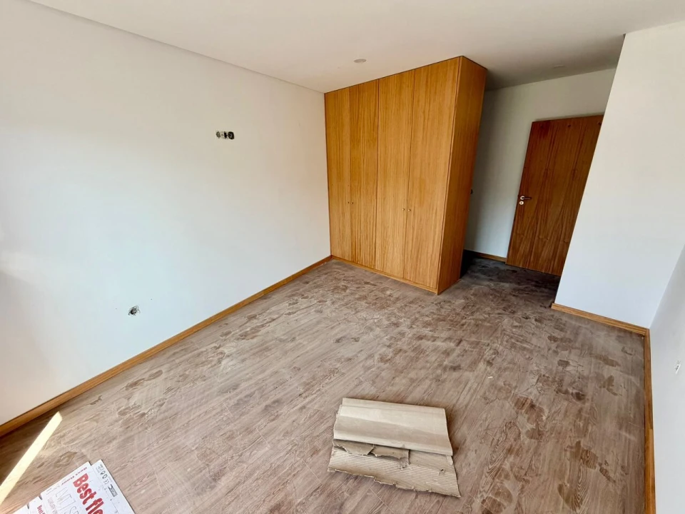Apartamento T3 para Venda em Nogueira da Regedoura Foto 21