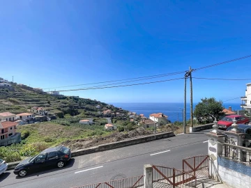 Moradia T3 para Venda em Ribeira Brava
