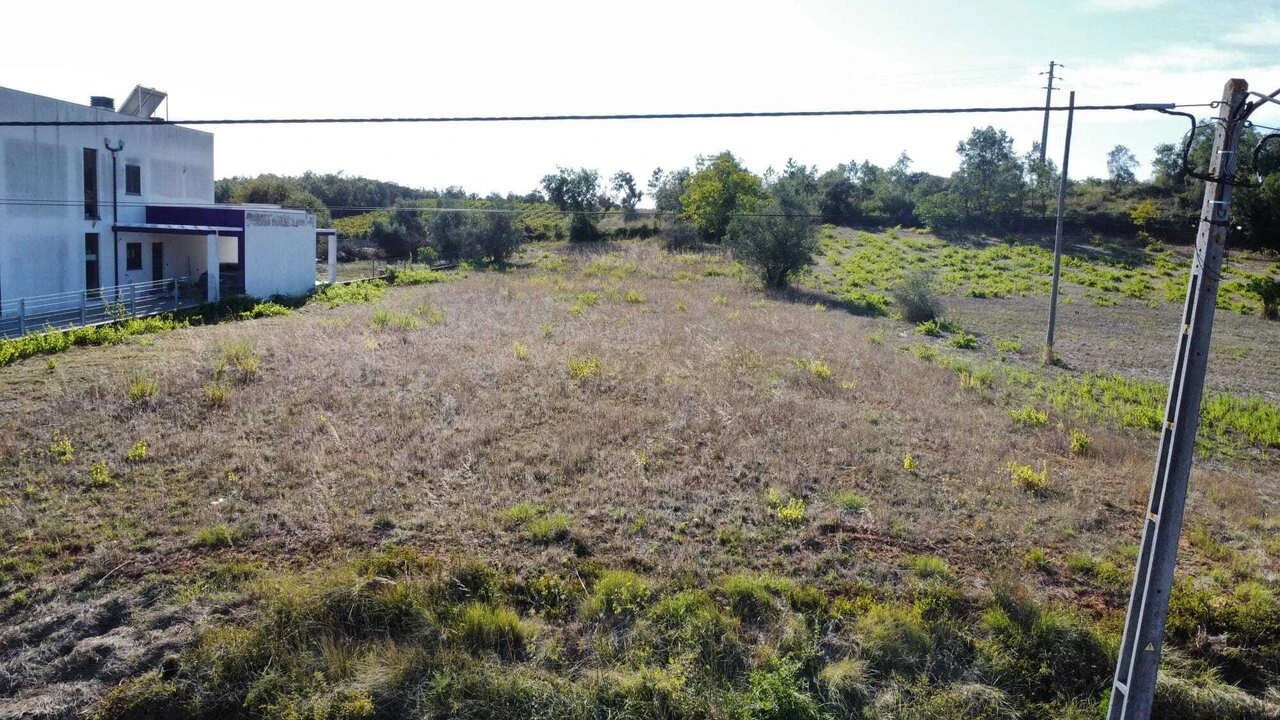 Terreno para Venda em Areias e Pias Foto 3