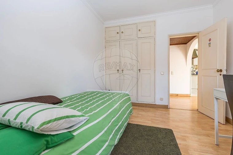Apartamento T2 para Venda em Carcavelos e Parede Foto 10