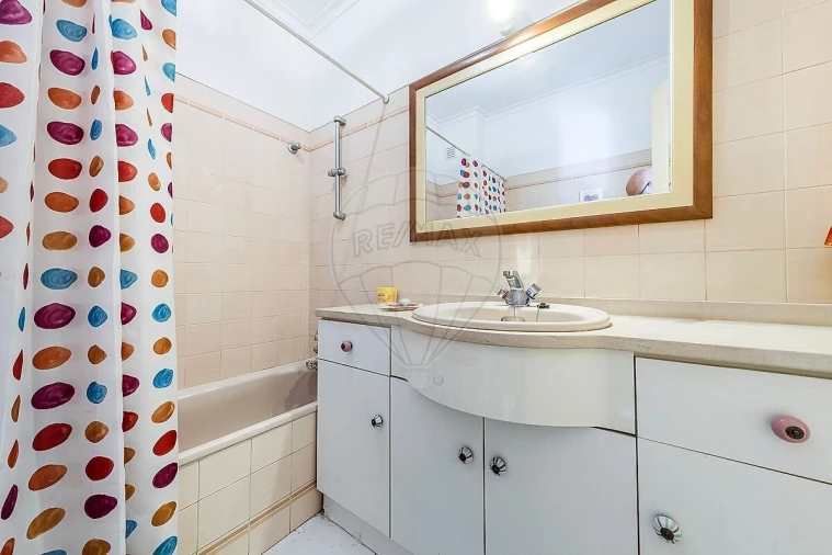 Apartamento T2 para Venda em Carcavelos e Parede Foto 5