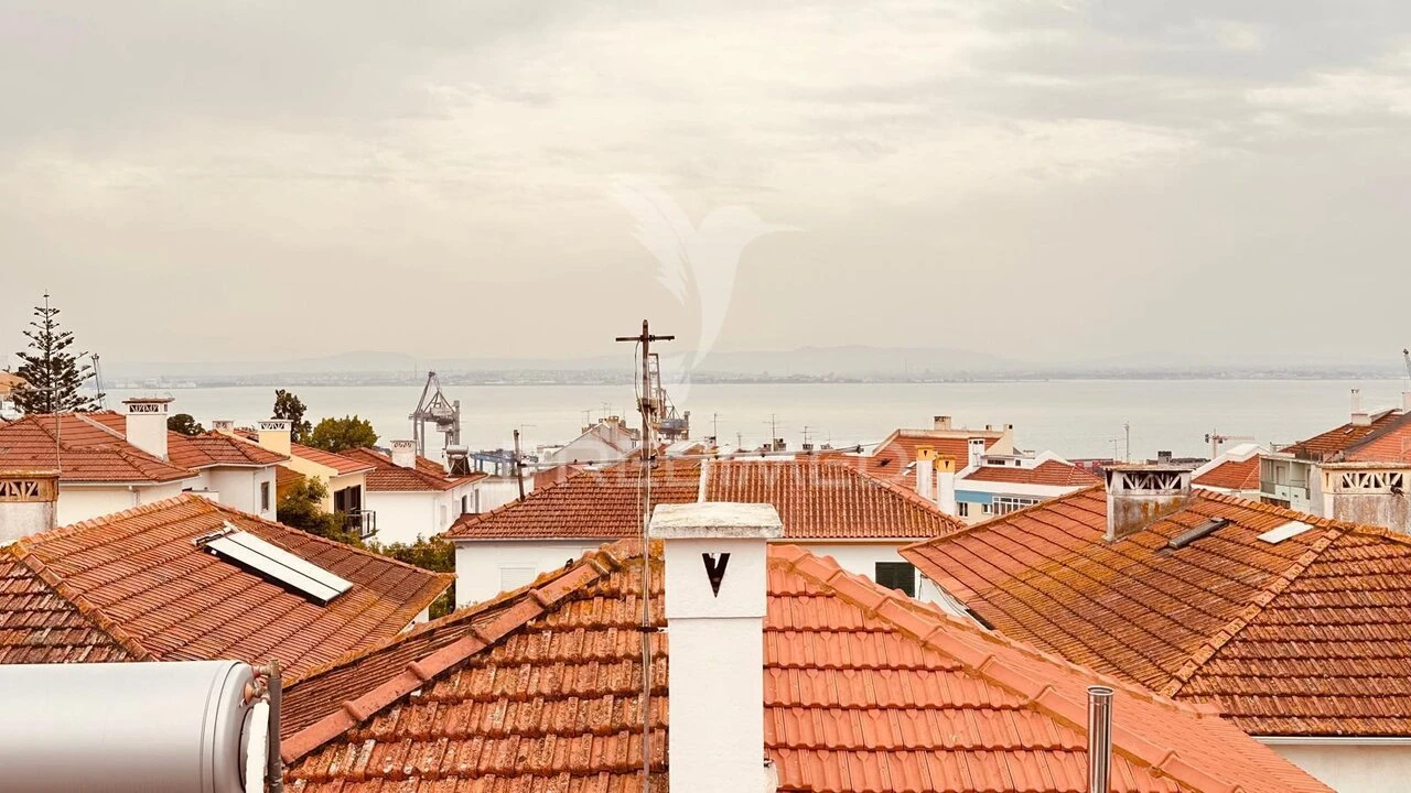 Moradia T0 para Venda em Beato Foto 40