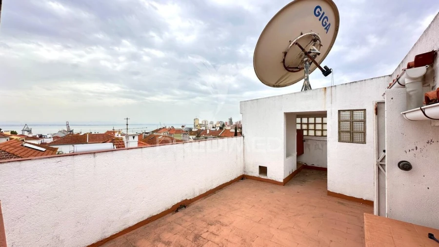 Moradia T0 para Venda em Beato Foto 39