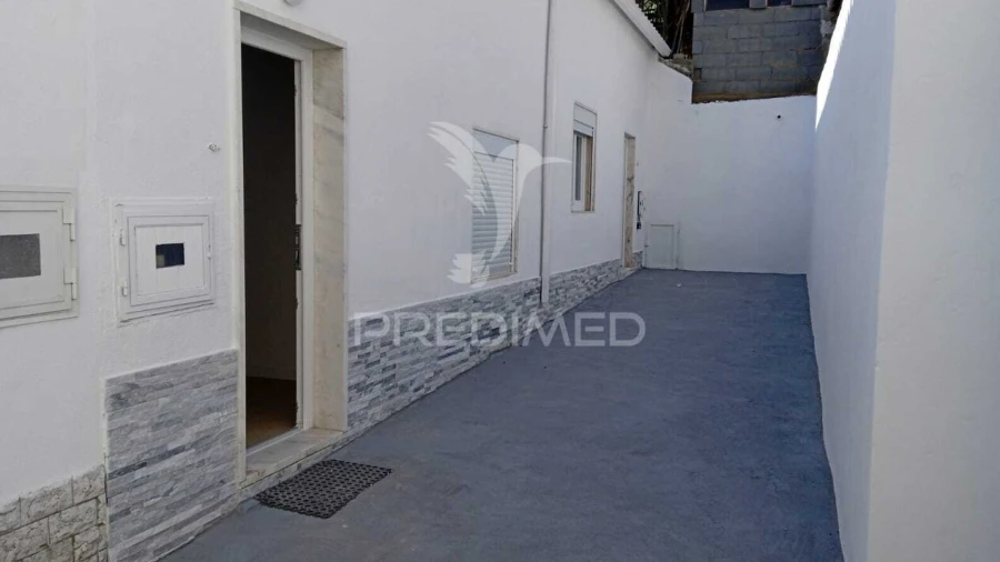 Moradia T9 para Venda em Ajuda