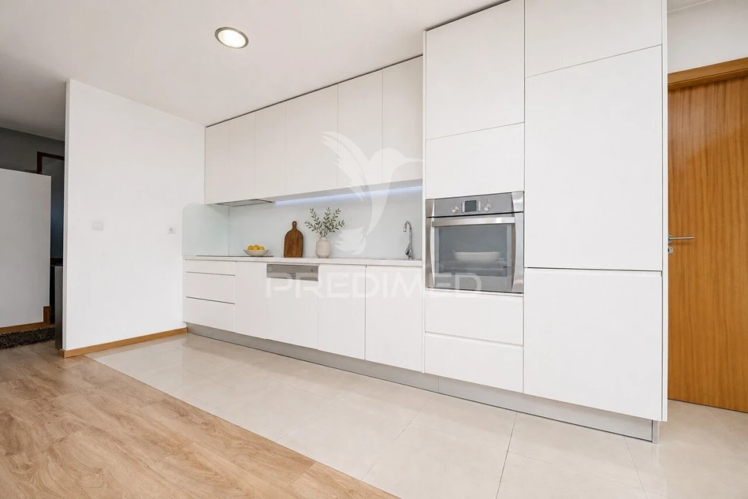 Apartamento T3 para Venda em Serzedelo Foto 4