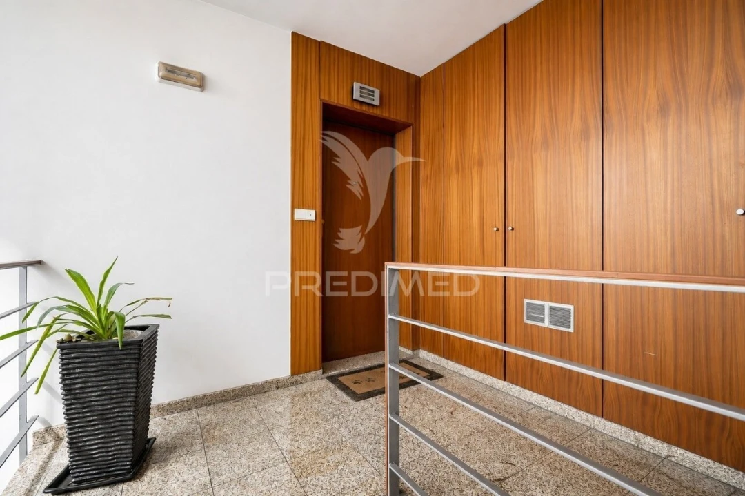 Apartamento T3 para Venda em Serzedelo Foto 25