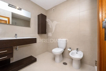 Apartamento T3 para Venda em Serzedelo