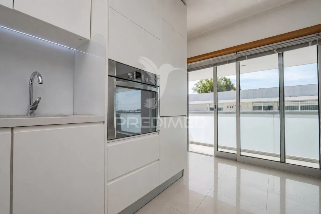 Apartamento T3 para Venda em Serzedelo Foto 5