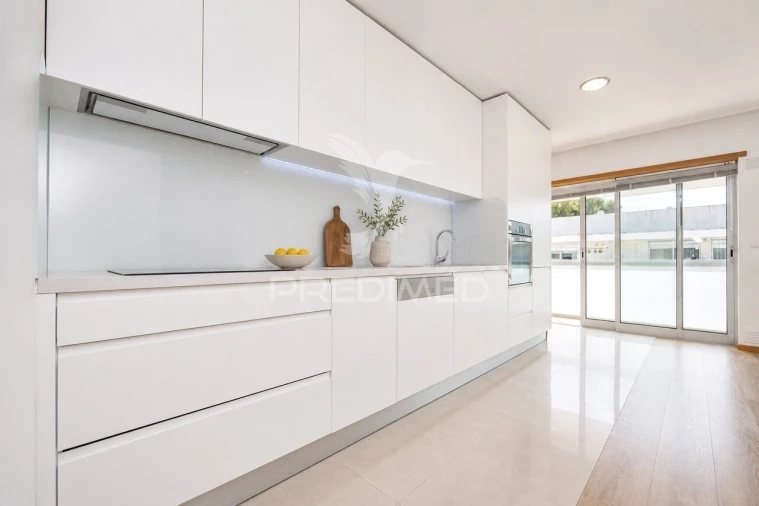 Apartamento T3 para Venda em Serzedelo Foto 3