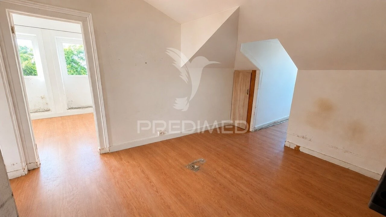 Apartamento T1 para Venda em Barreiro e Lavradio Foto 1