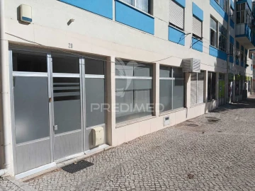 Loja para Venda em Setubal (São Sebastião)