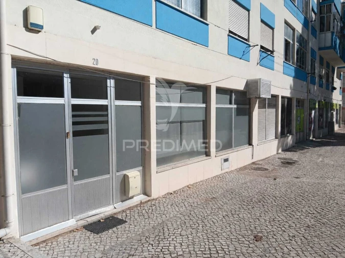 Loja para Venda em Setubal (São Sebastião) Foto 3