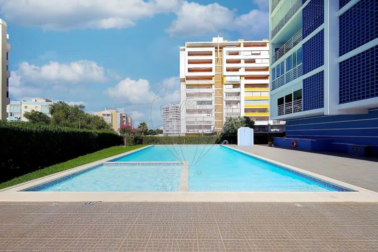 Apartamento T1 para Venda em Portimão Foto 16