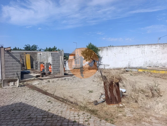Terreno para Venda em Santa Barbara de Nexe Foto 17