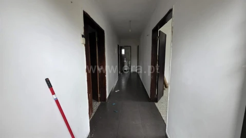 Moradia T4 para Venda em Fatela