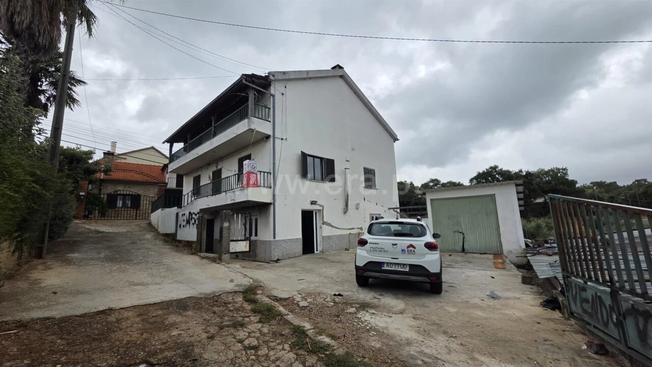 Moradia T4 para Venda em Fatela Foto 1