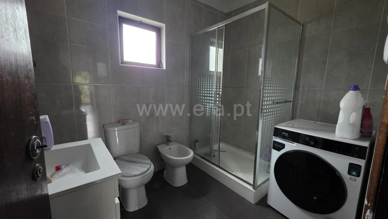 Moradia T4 para Venda em Fatela Foto 14