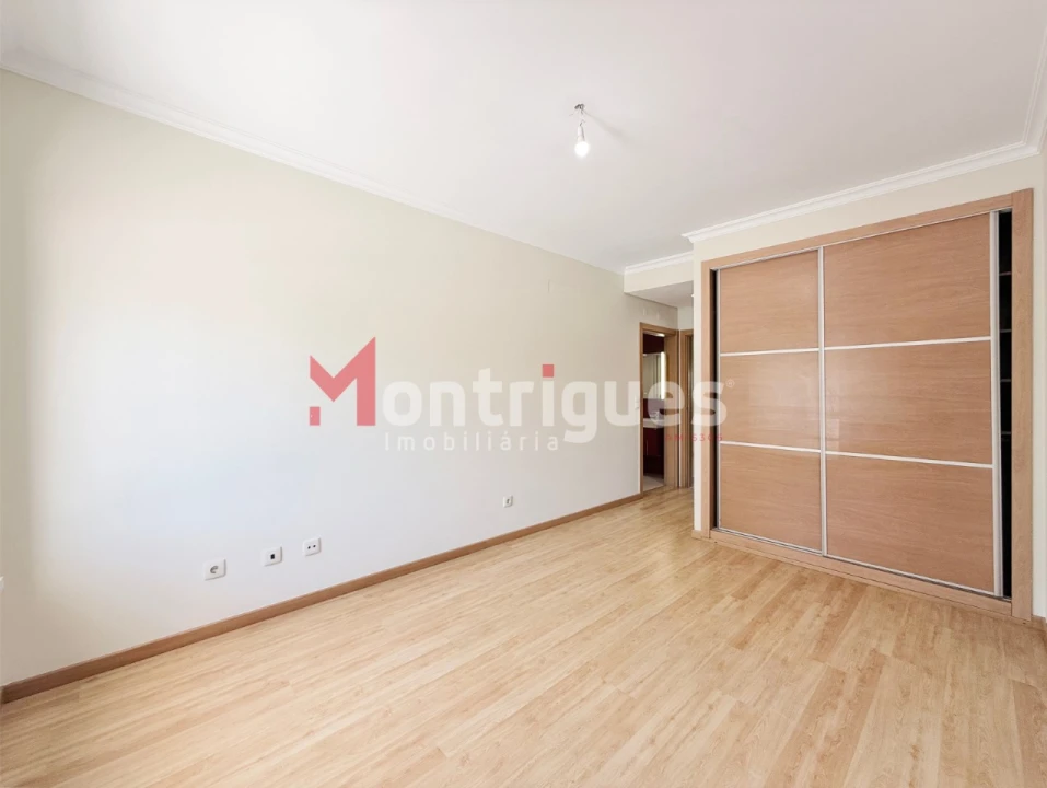 Apartamento T3 para Venda em Pinhal Novo Foto 17