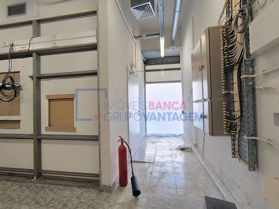 Loja para Venda em Ramada e Caneças Foto 9
