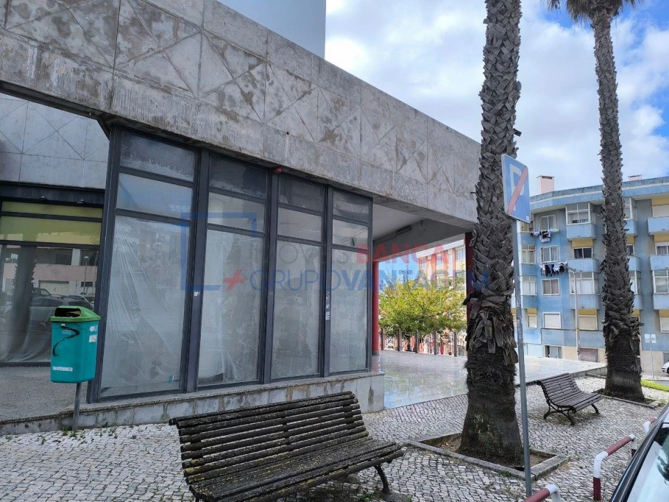 Loja para Venda em Ramada e Caneças Foto 15
