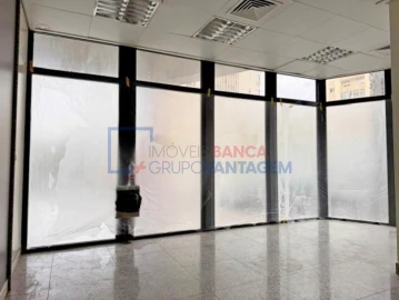 Loja para Venda em Ramada e Caneças