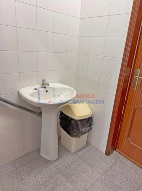 Loja para Venda em Ramada e Caneças