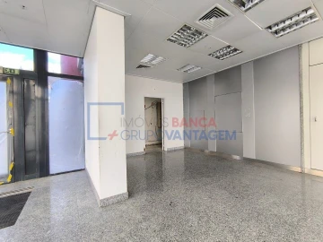 Loja para Venda em Ramada e Caneças