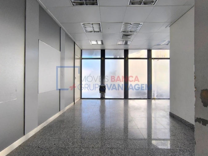 Loja para Venda em Ramada e Caneças Foto 4