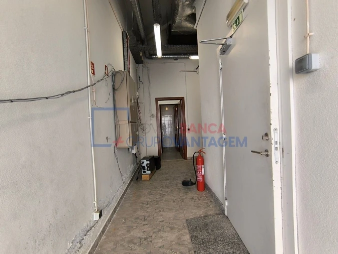 Loja para Venda em Ramada e Caneças Foto 11