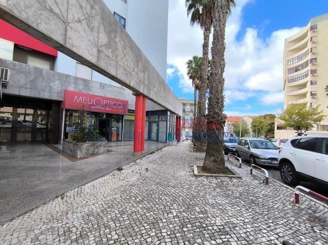 Loja para Venda em Ramada e Caneças Foto 21