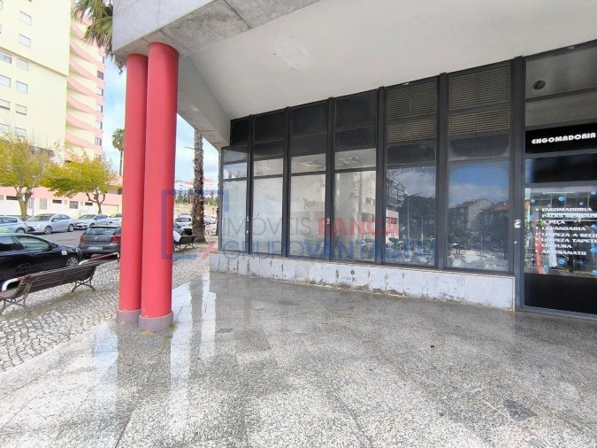 Loja para Venda em Ramada e Caneças Foto 28