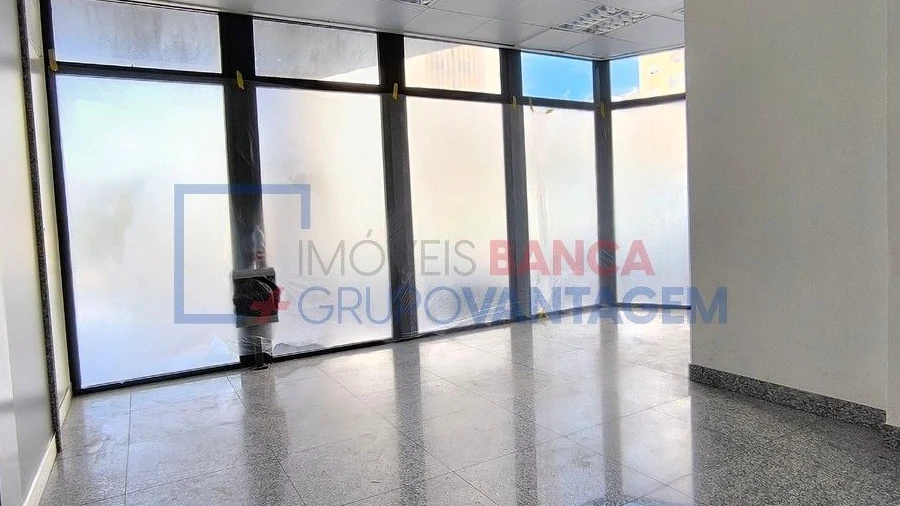 Loja para Venda em Ramada e Caneças