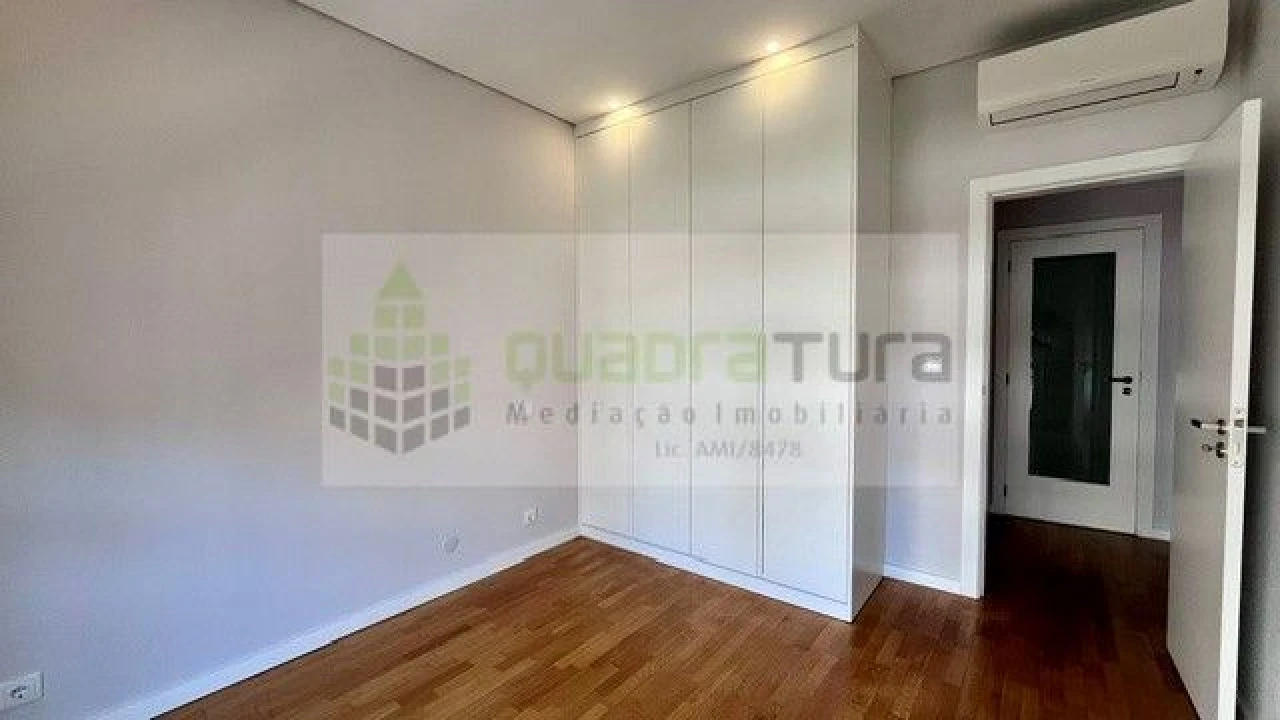 Apartamento T2 para Venda em Cedofeita, Santo Ildefonso, Sé, Miragaia, São Nicolau e Vitória Foto 10