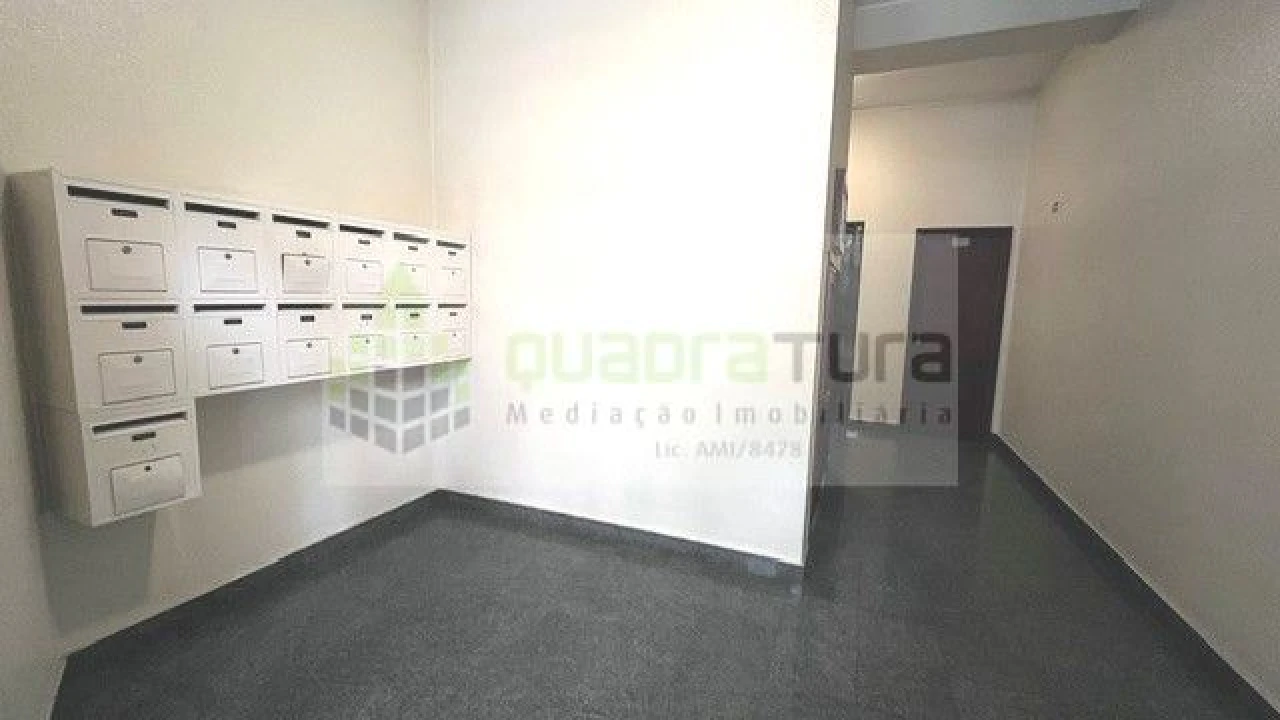 Apartamento T2 para Venda em Cedofeita, Santo Ildefonso, Sé, Miragaia, São Nicolau e Vitória Foto 22