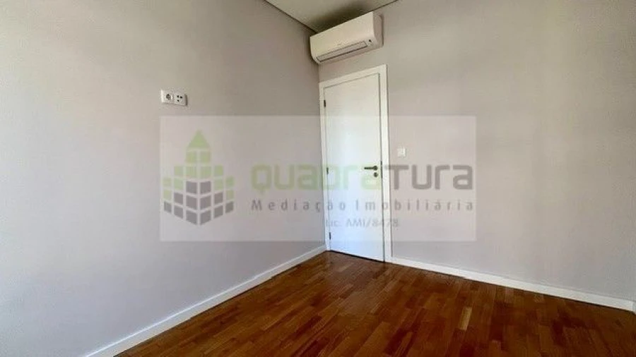 Apartamento T2 para Venda em Cedofeita, Santo Ildefonso, Sé, Miragaia, São Nicolau e Vitória Foto 16