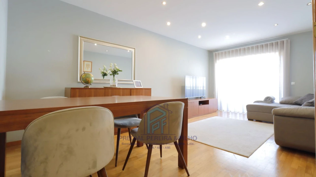 Apartamento T2 para Venda em Rio Tinto Foto 1