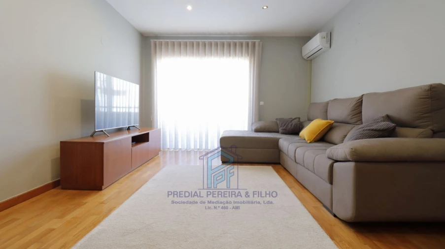 Apartamento T2 para Venda em Rio Tinto Foto 4