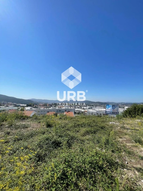 Terreno para Venda em Nogueira, Fraião e Lamaçães