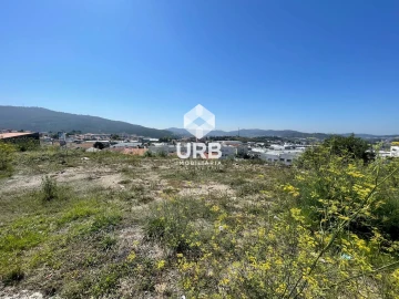 Terreno para Venda em Nogueira, Fraião e Lamaçães